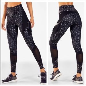 UltraCool Leopard leggings with mesh pockets